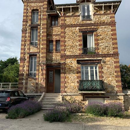 Logement A 20 Min De Paris Avec Parking Gratuit Eaubonne Exterior photo